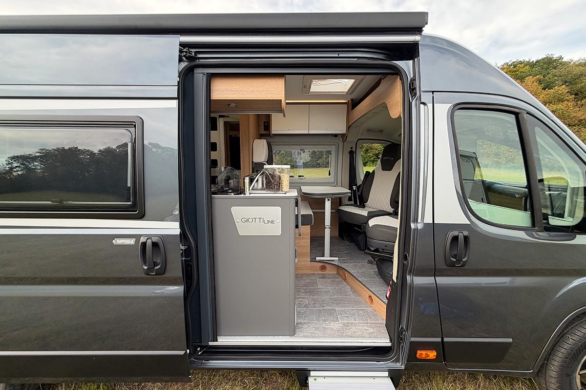 Reisemobil GiottiVan 64G Aussenansicht
