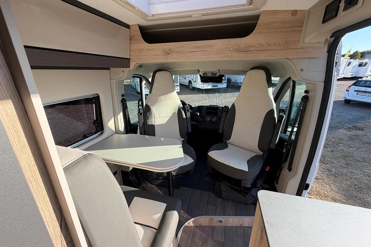Miller Van 600 neu in weiß